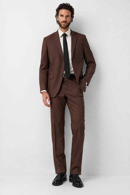 Men’s brown 2-piece tailored suit with notch lapel, two-button jacket, matching trousers, and formal business wedding style.